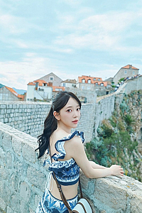 堀未央奈写真集深紅の余韻